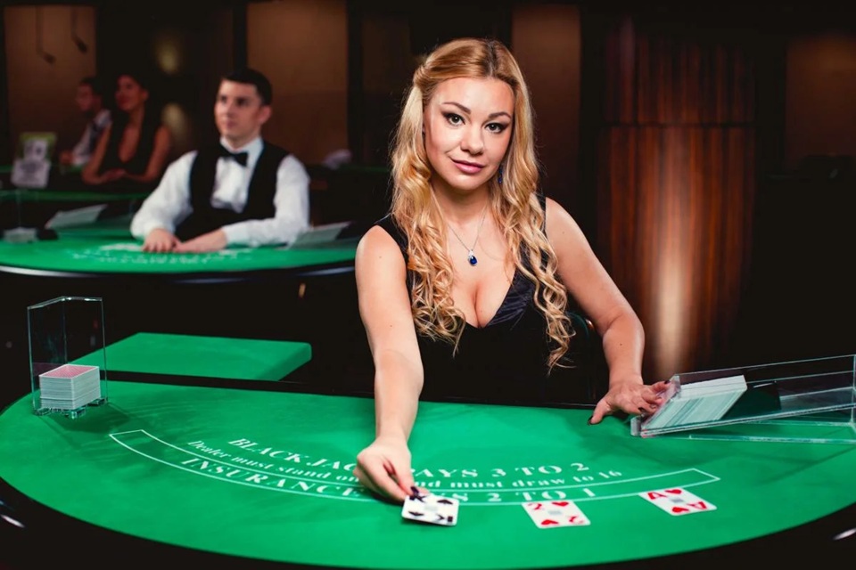 The Rise of Live Dealer Casinos: Bridging Virtual and Real Play The Rise of Live Dealer Casinos: Bridging Virtual and Real Play